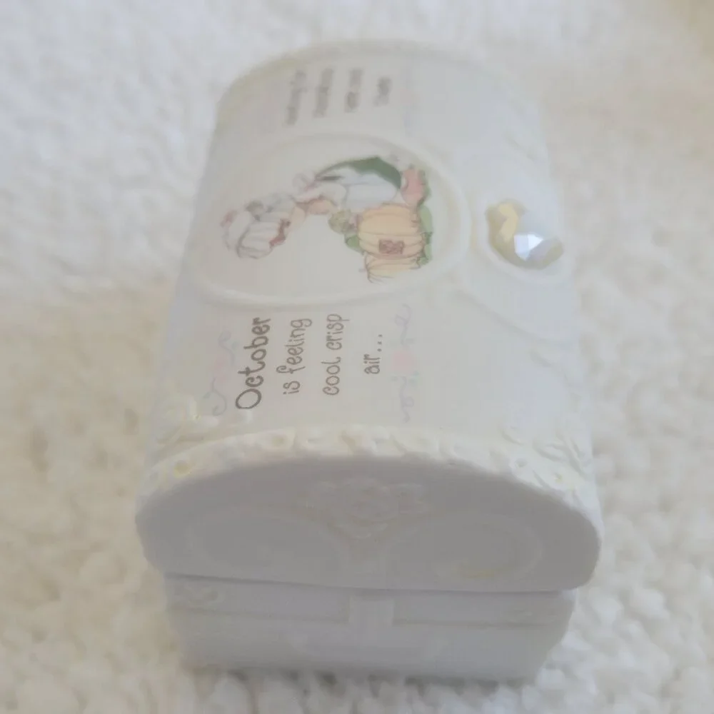 Precious Moments October Opal Birthstone Porcelain Trinket Box Pumpkin Chest